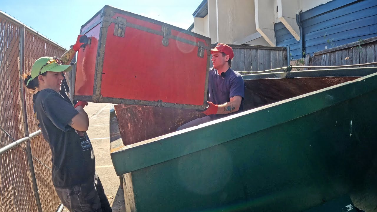 Cool Dumpster Diving Finds + Perfect Kite Weather!