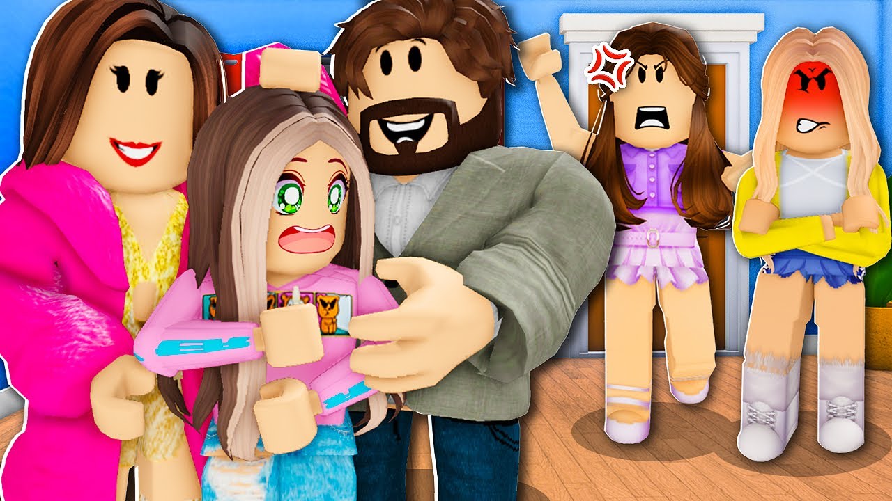 My Sisters HATE That I’m The FAVORITE DAUGHTER! (Roblox)