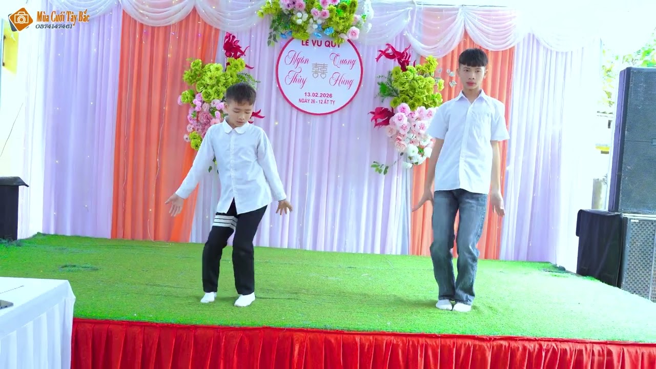 2 THIẾU NIÊN NHẢY CỰC DẺO TẠI LỄ VU QUY  ( NGÂN THỦY ♥ QUANG HÙNG)