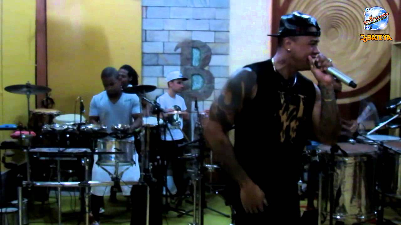 Balacobaco + Desço a Madeira Léo Santana - Esperando Salvador Fest 2014