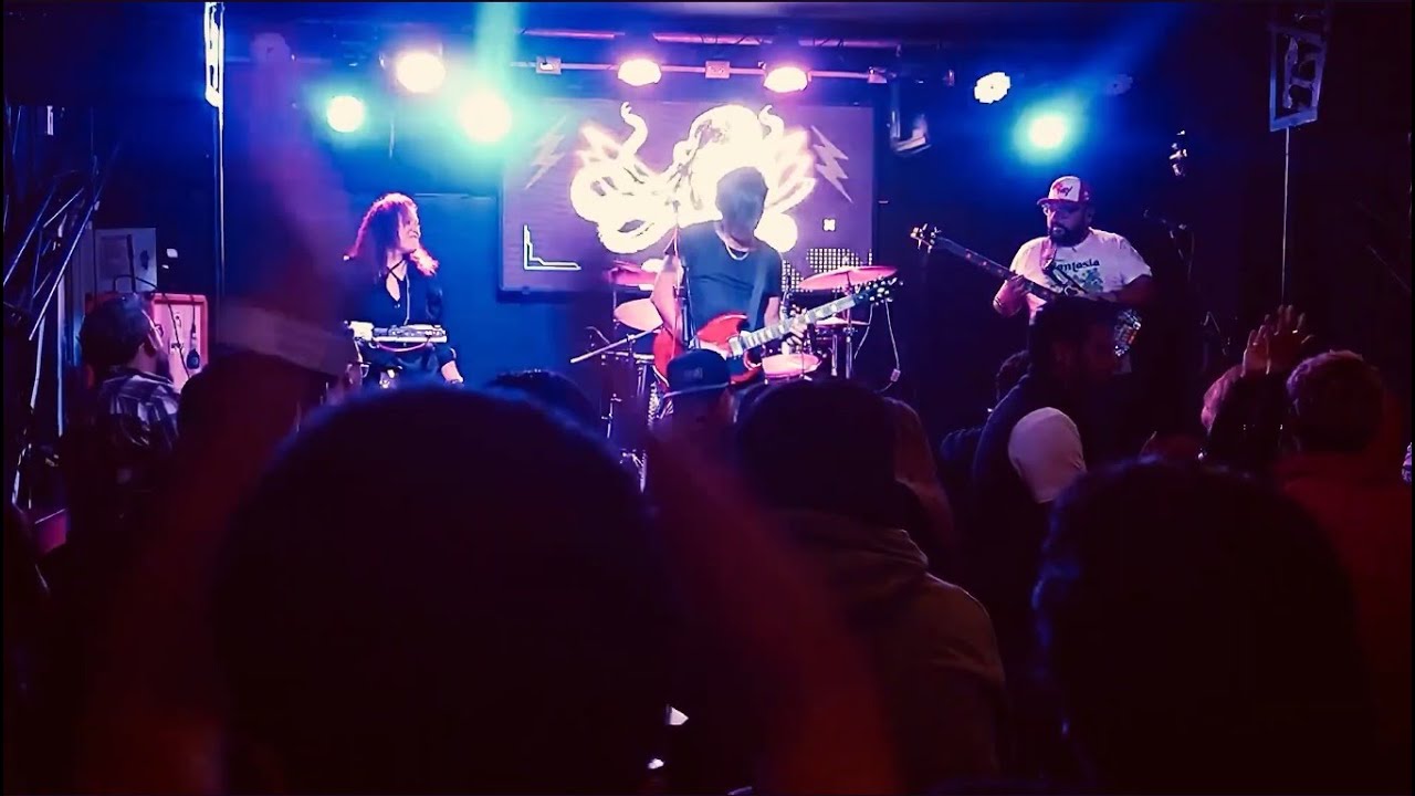 HADA OCTOPUS - Árbol Luz (En vivo @IwannaRockClub)