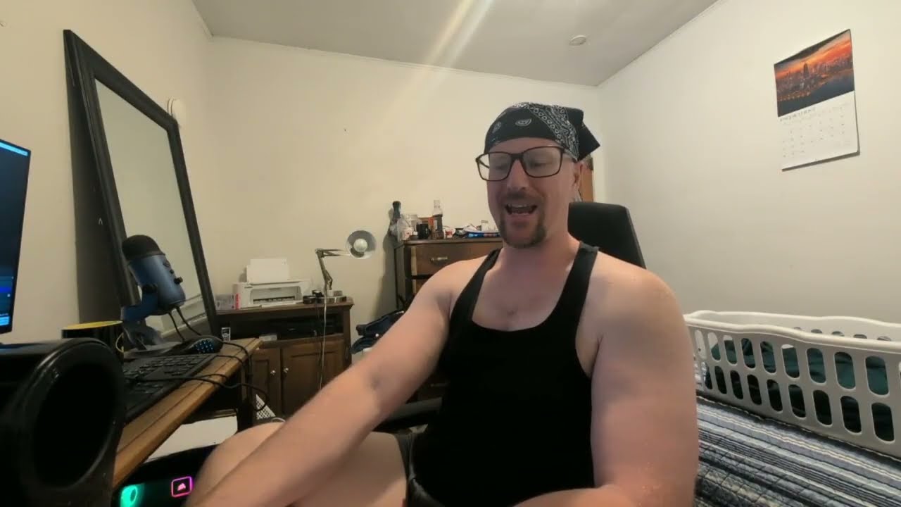 Penis-pumping Gym bros, do you want to up your Fleshlight game? Watch this video!