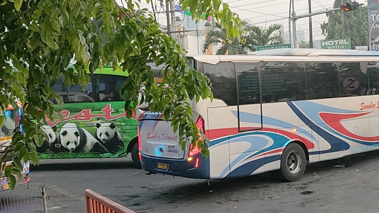 Kamis manis, Terminal Bungurasih rame, semoga rezeki melimpah
