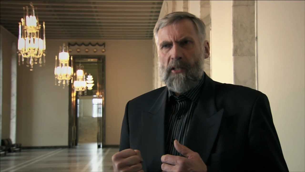 SINIVALKOINEN VALHE -elokuvan traileri #4 - Mieto ja Kuutsa - Kumpi muistaa oikein?