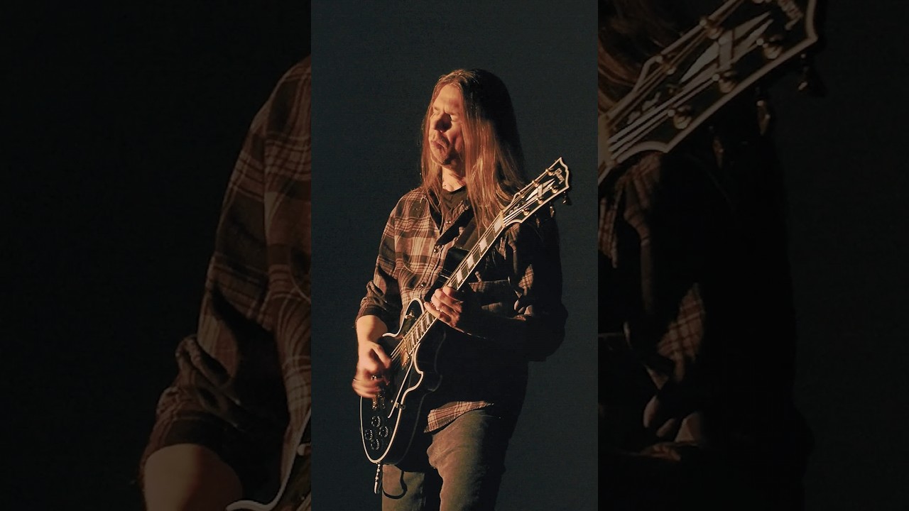 Stephan Lill guitar playthrough snippet: 