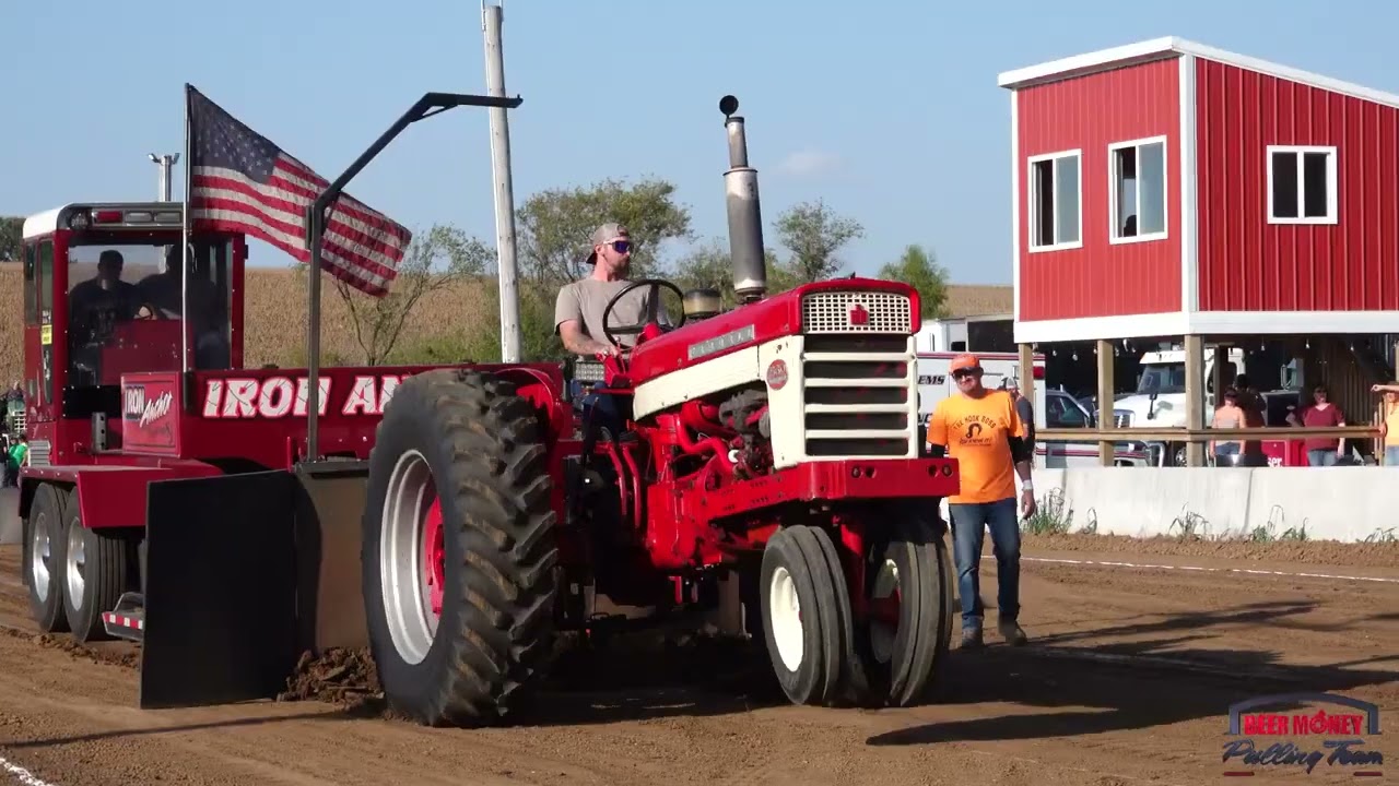 Farm Stock Pulling at it's BEST!