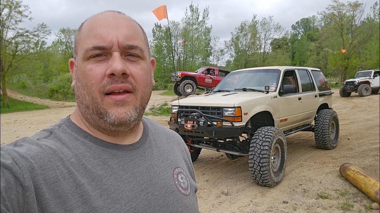 Off-Road Fun!  Wheeling at Bundy Hill!  Team Ford plus a Jeep and Chevy!