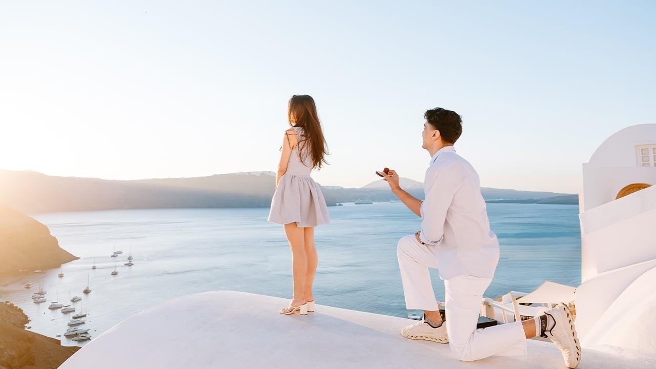 i said yes in santorini! 🧿🤍