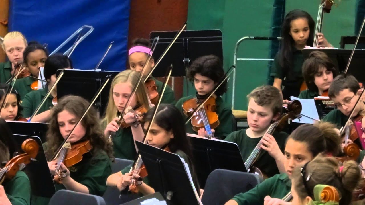 Alex the Air Viola Maestro!