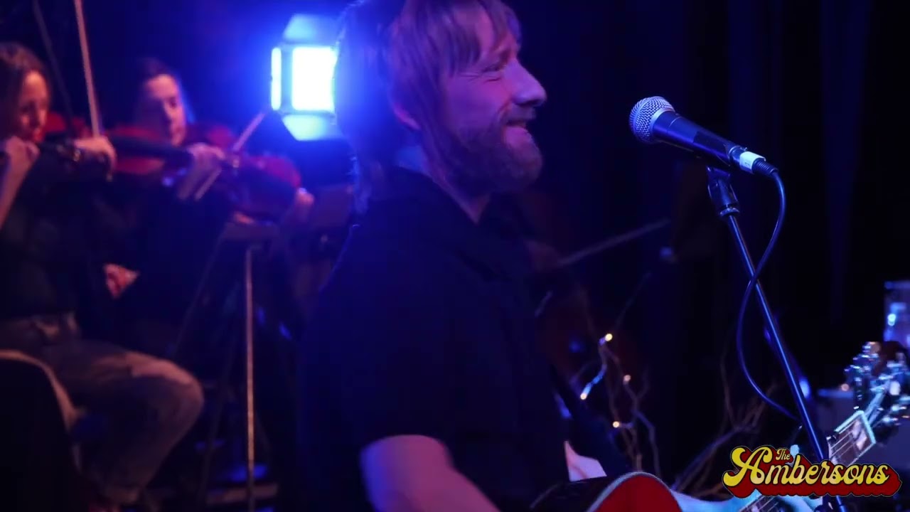 The Ambersons - Hold On (Live@The Pyramid)