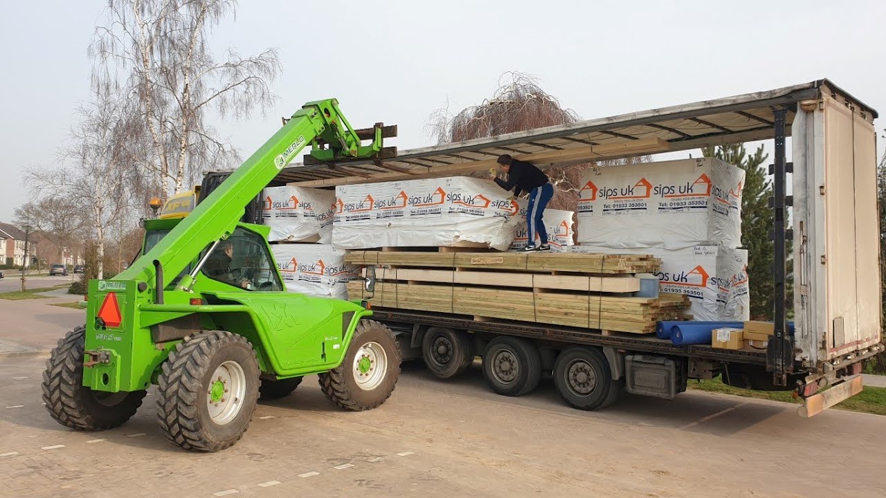 Mijn prefab huis is gearriveerd - Zelf Een Huis Bouwen