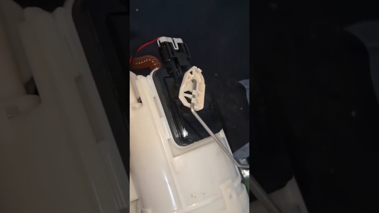 Como trocar boia de combustível e filtro do toyota yaris 