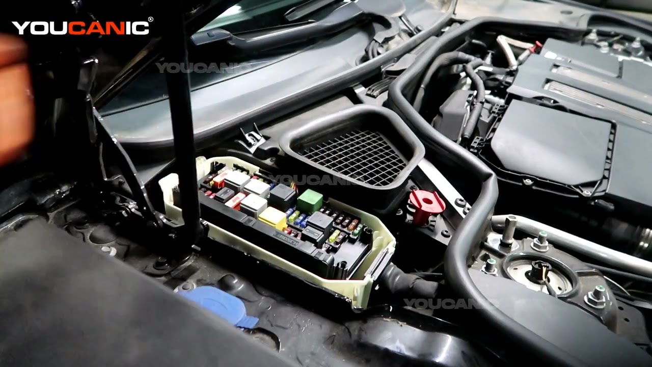 Mercedes-Benz SL-Class R231 2013–2020 гг. — Расположение блоков предохранителей