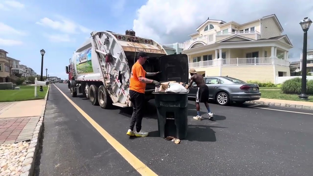 Roselle Disposal Mack McNeilus Rear Loader on Heavy Trash.