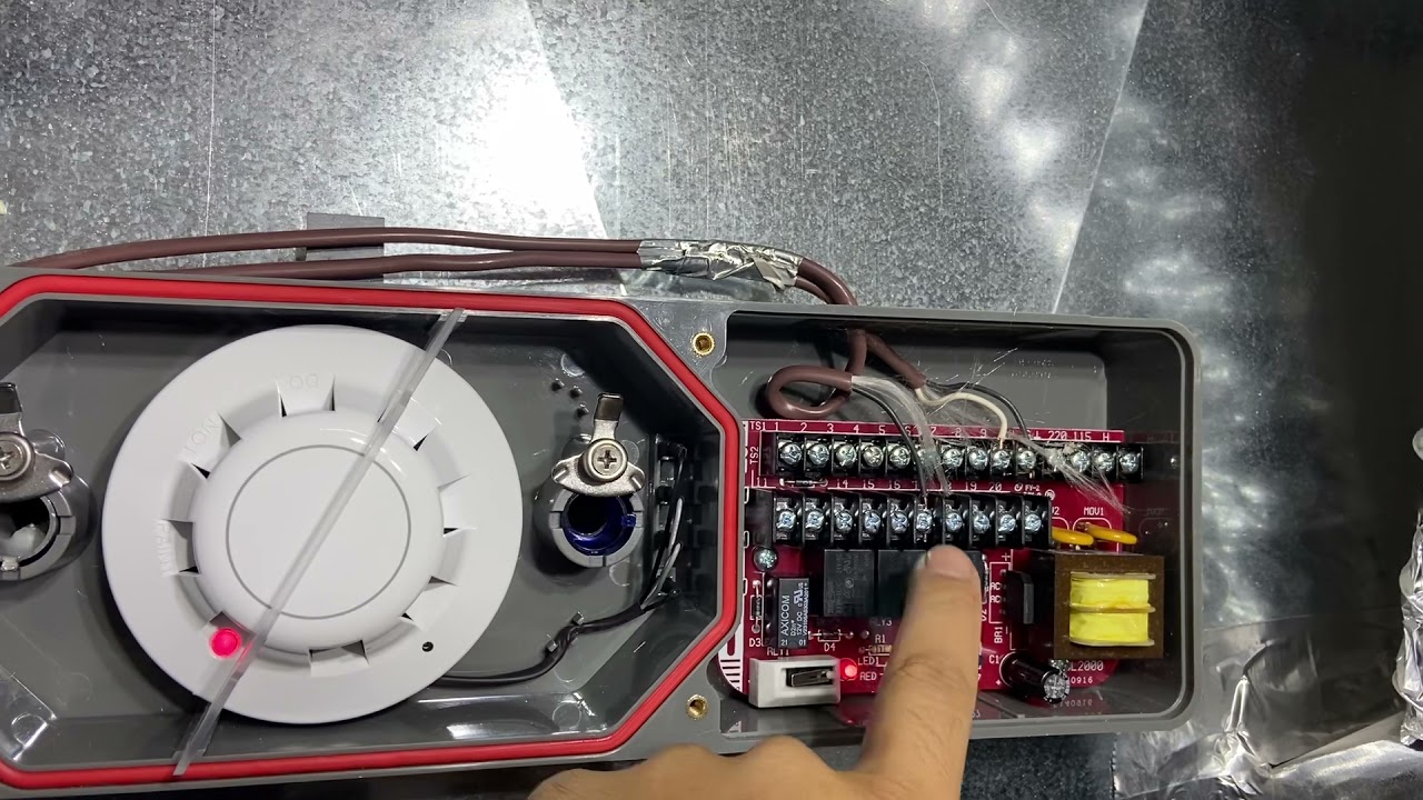 How Duct smoke detector model sl-2000-p works