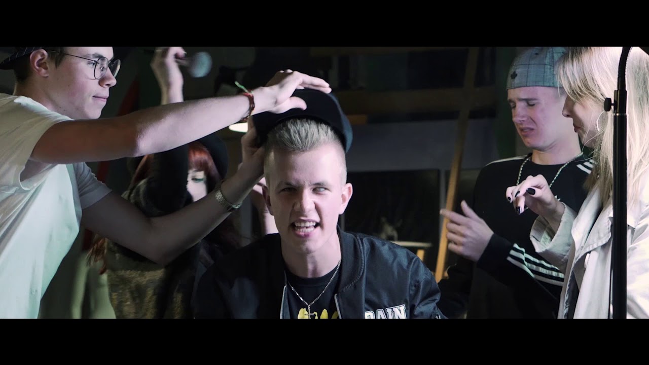 Floral Bugs - Fake Gangsta feat. Bober | prod. D-Low (OFICJALNY TELEDYSK)