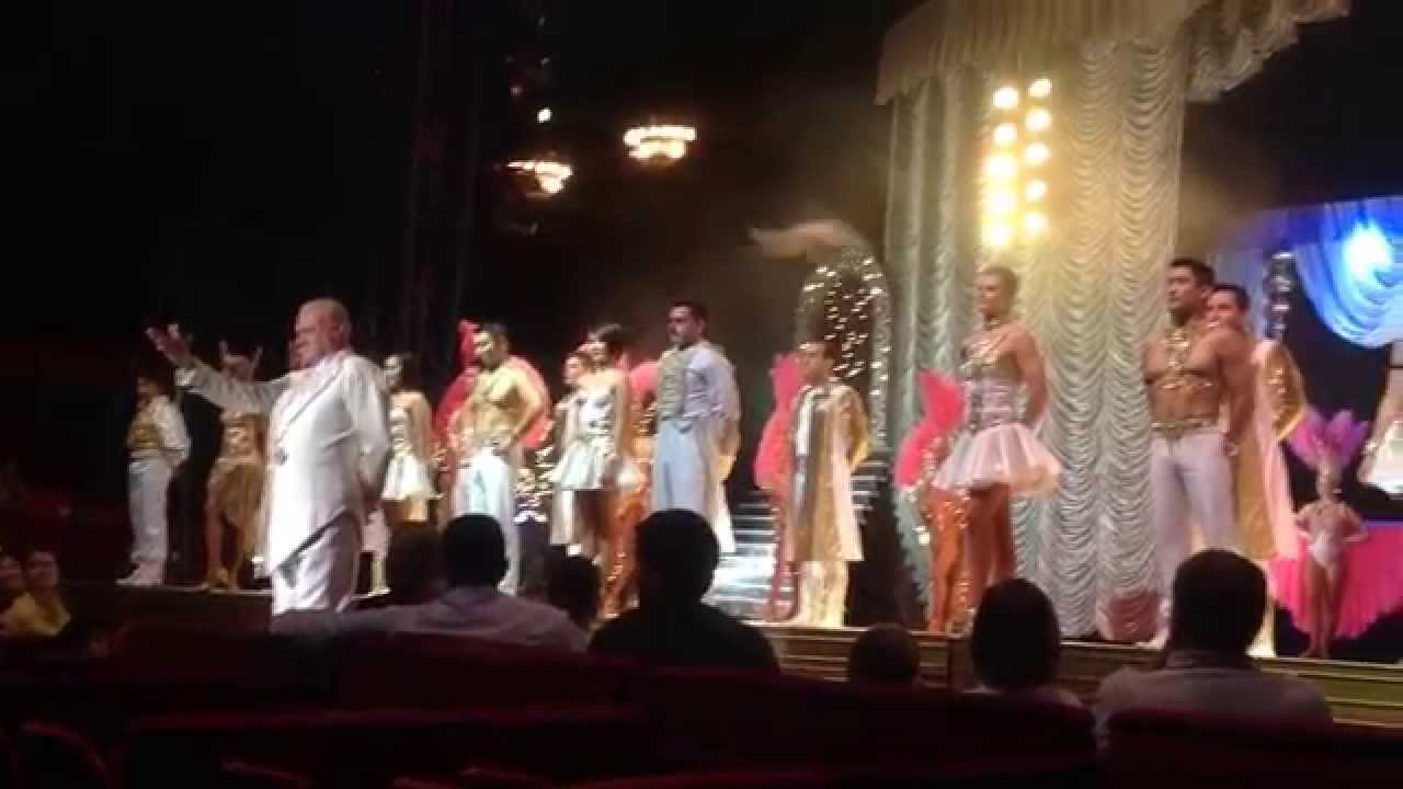Tihany rinde homenaje al acrobata Wilson Gomes