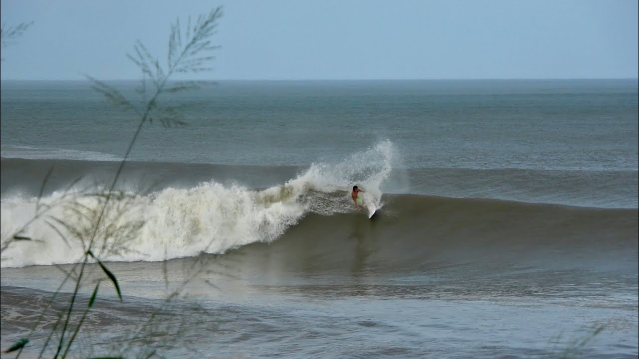 摩羯颱風 ｜ 南台灣追浪 ｜ Day 1 ｜衝浪 ｜Taiwan surf