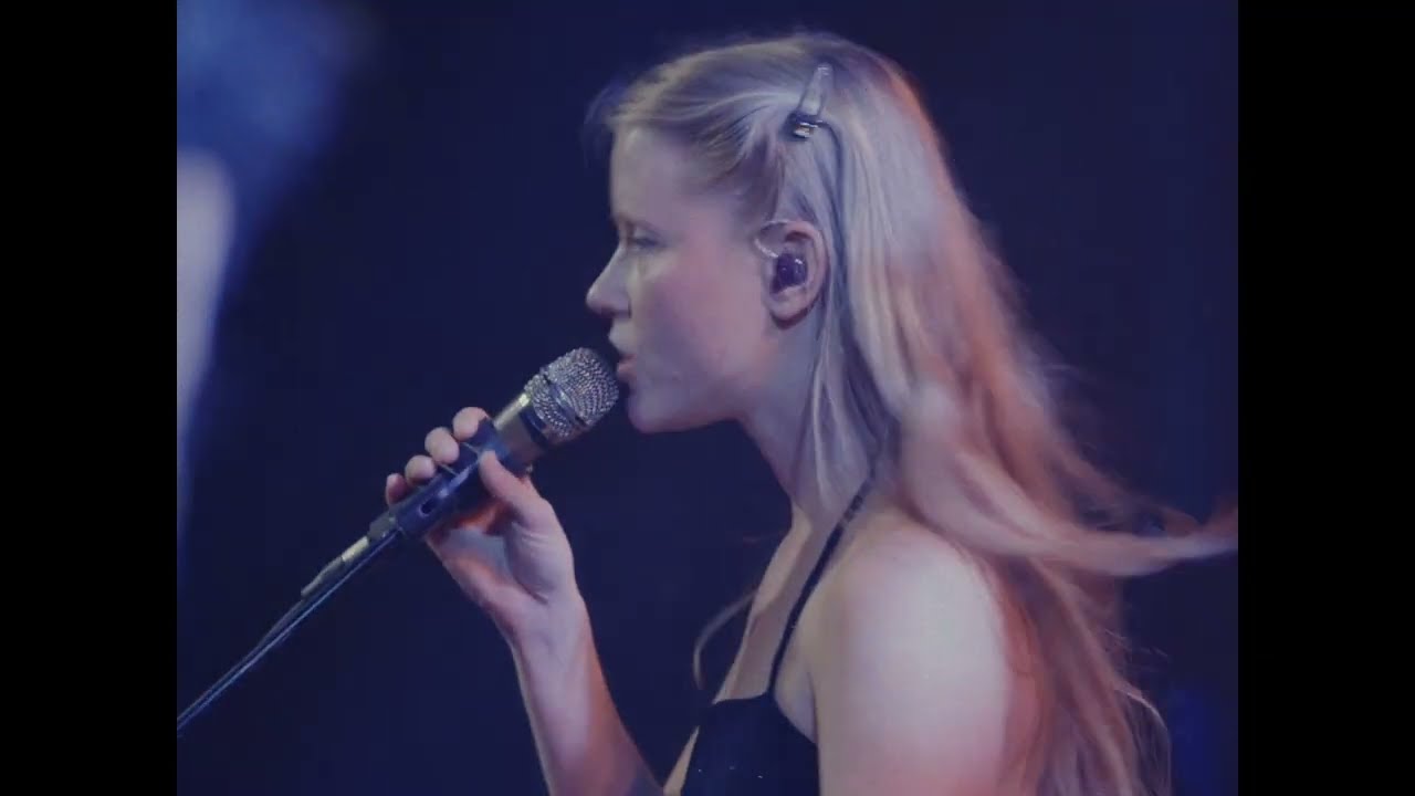 Alice Phoebe Lou - Lose My Head (Live at Lodge Room)