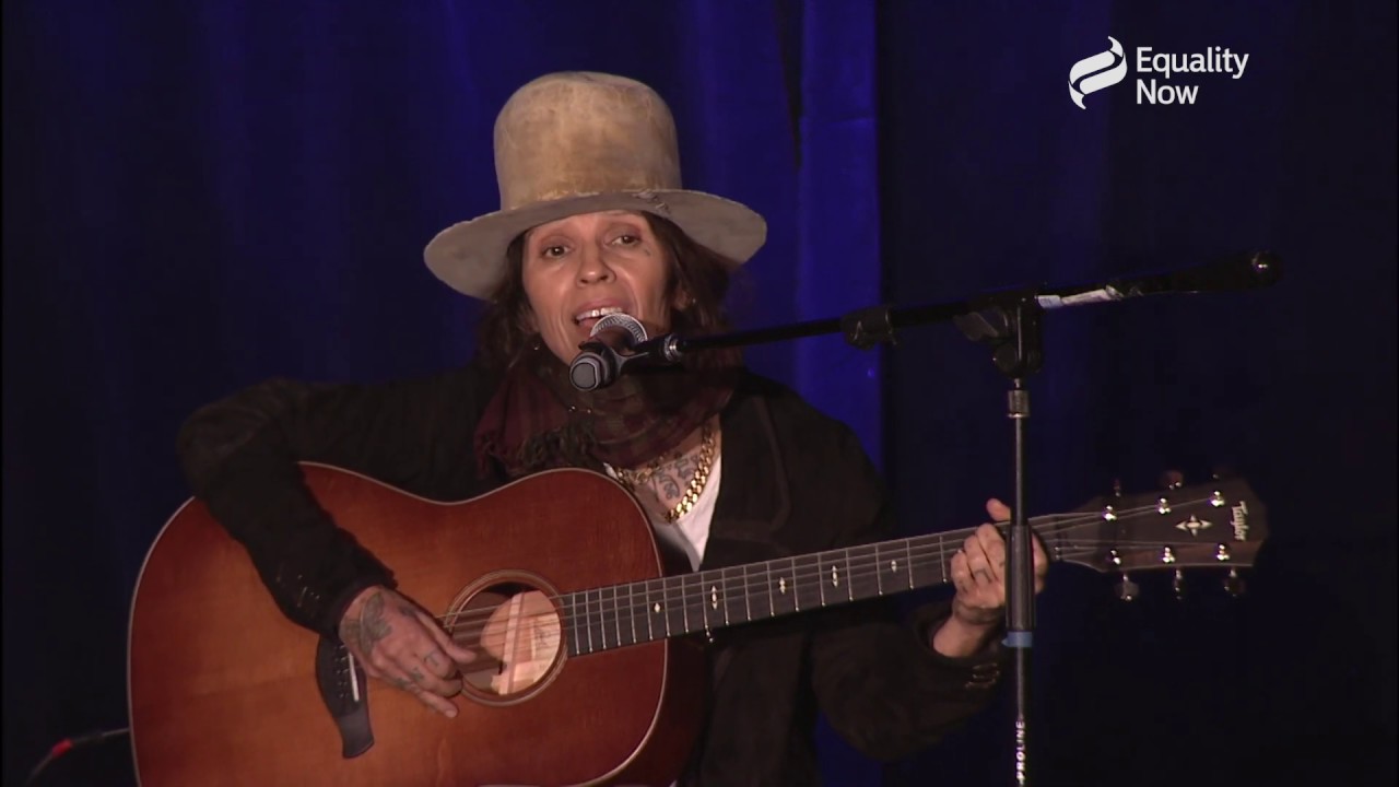 Linda Perry - 