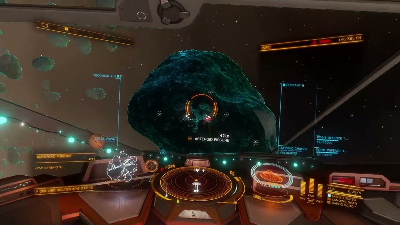 Elite Dangerous - Core mining with a 192T python and filling it up in 1hr