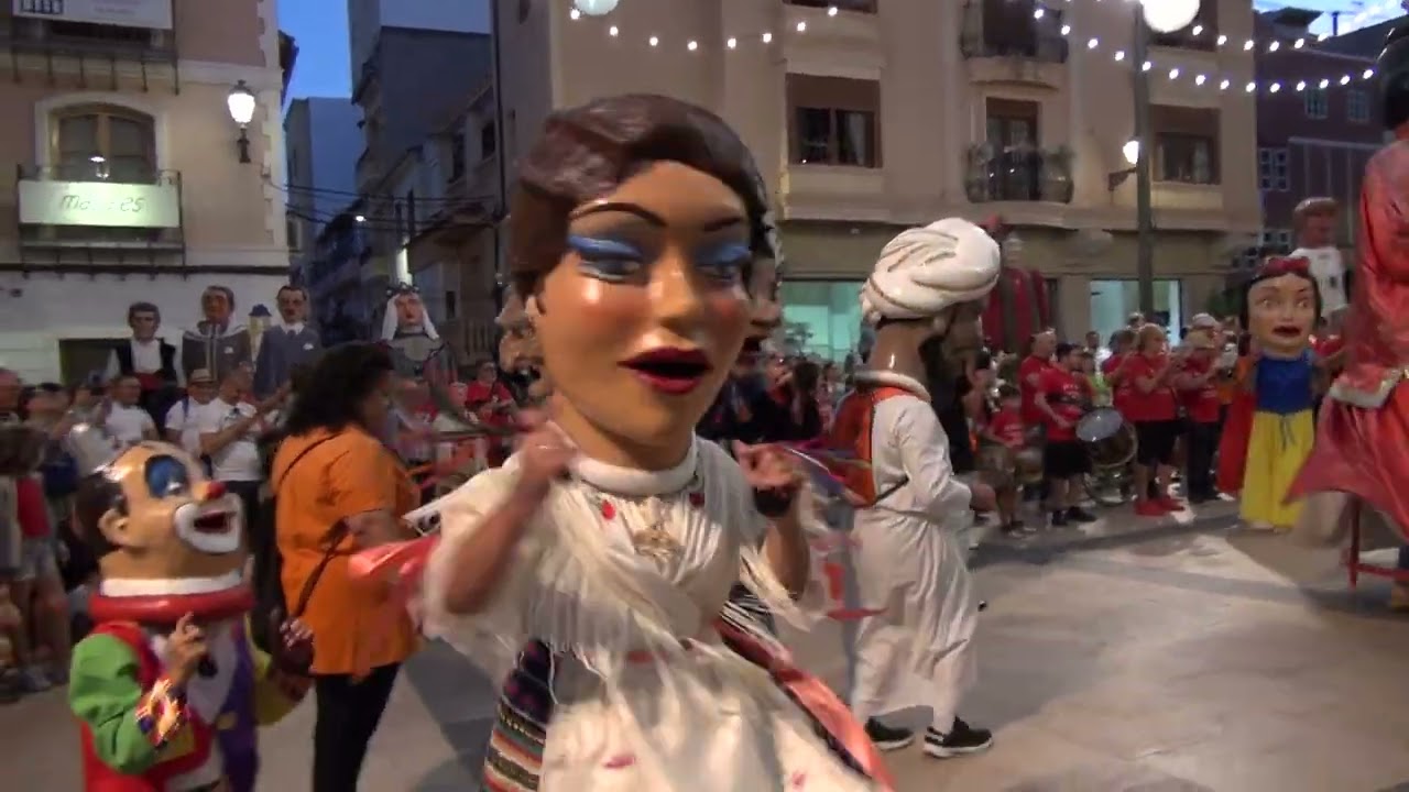 NANOS I GEGANTS DE MONÒVER
