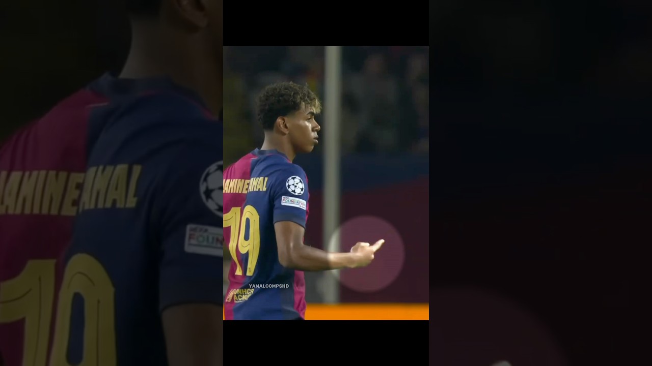 Lamine Yamal giving his place to Ansu Fati 🤩🤝 