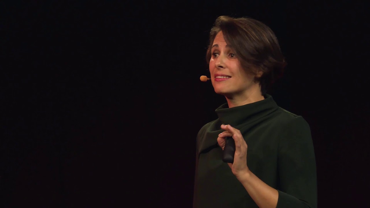Slow online journalism: Good news from the greyzone | Alejandra Mahiques | TEDxDIT