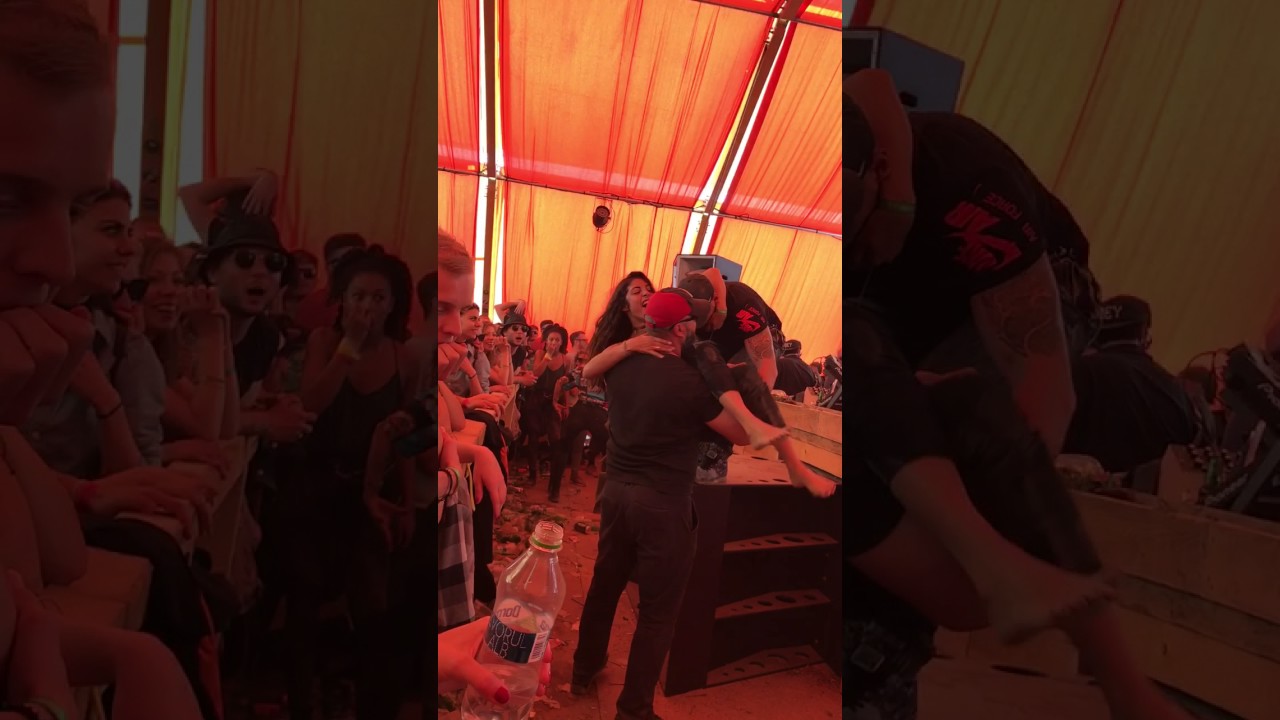 Zip at Sunwaves 21 interrupted by crazy party goer