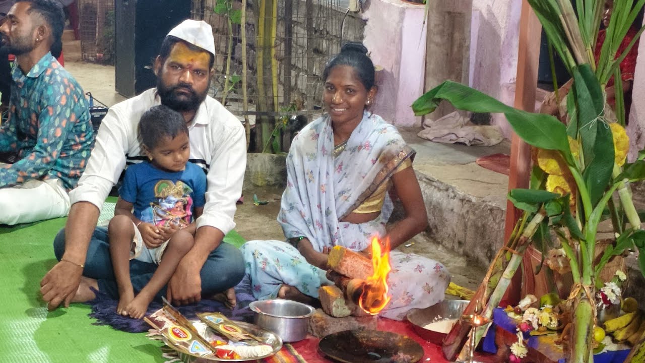 अणिल सदाफुले यांच्या घरी श्री खंडोबा देवाचे पट बसवण्यात आले व जागरण गोंधळ घालण्यात आला लाईव्ह शो