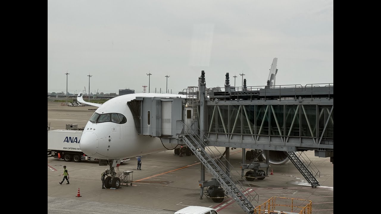 Finnair Airbus A350 flight from Helsinki (HEL) to Tokyo Haneda (HND) airport HD