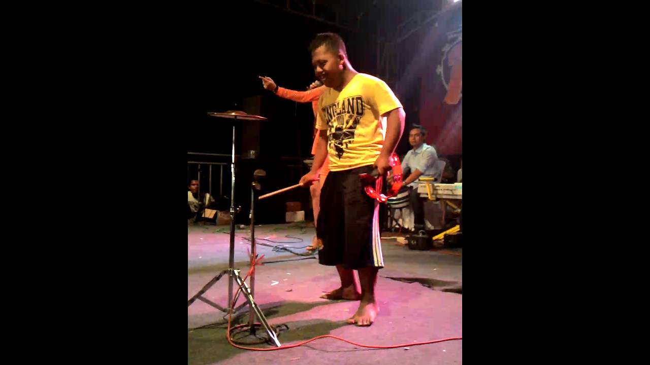 Video lucu bermain ecek