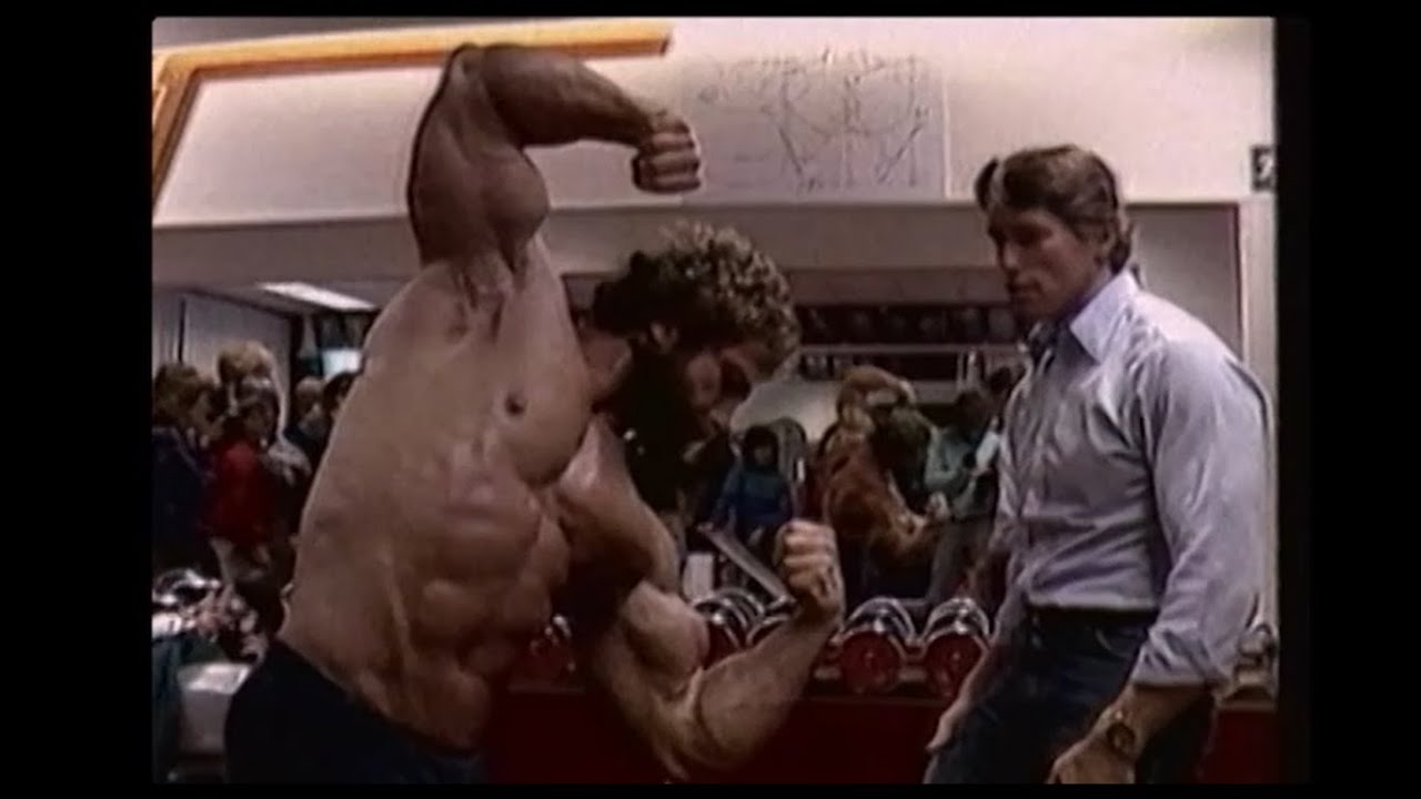 Arnold Schwarzenegger gibt Jusup Wilkosz Bodybuilding Tipps