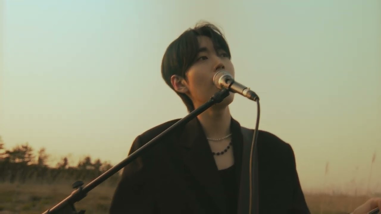 D.BLUE - First Love [Special Clip]