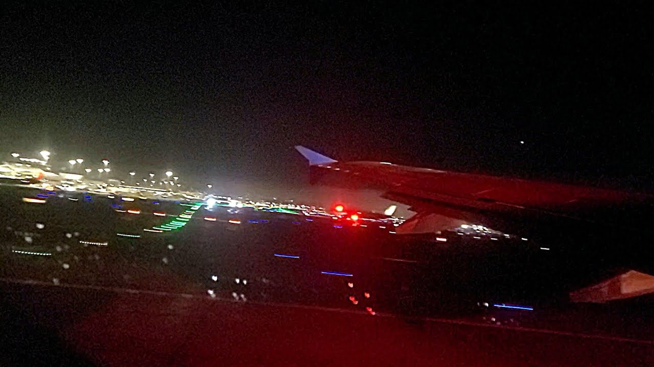 United Airlines a320 evening taxi+takeoff from SFO