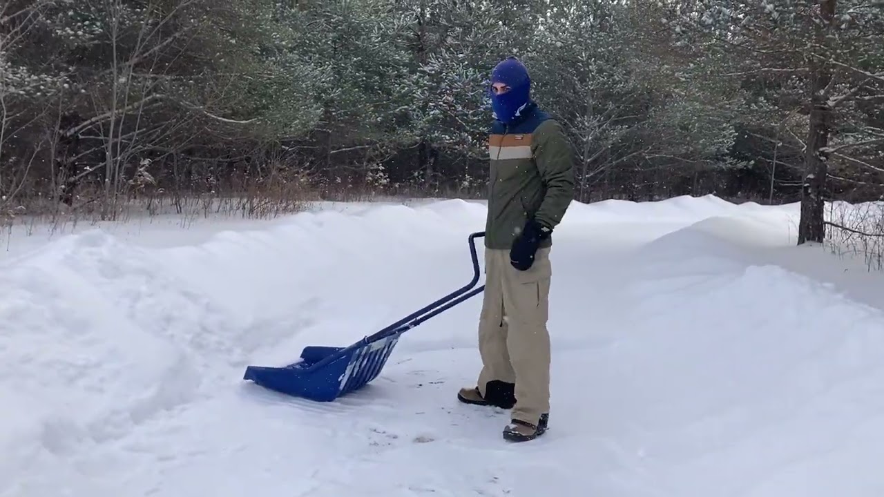 Human Snow Plow - Clearing my Driveway with Garant 24 inch Sleigh Shovel