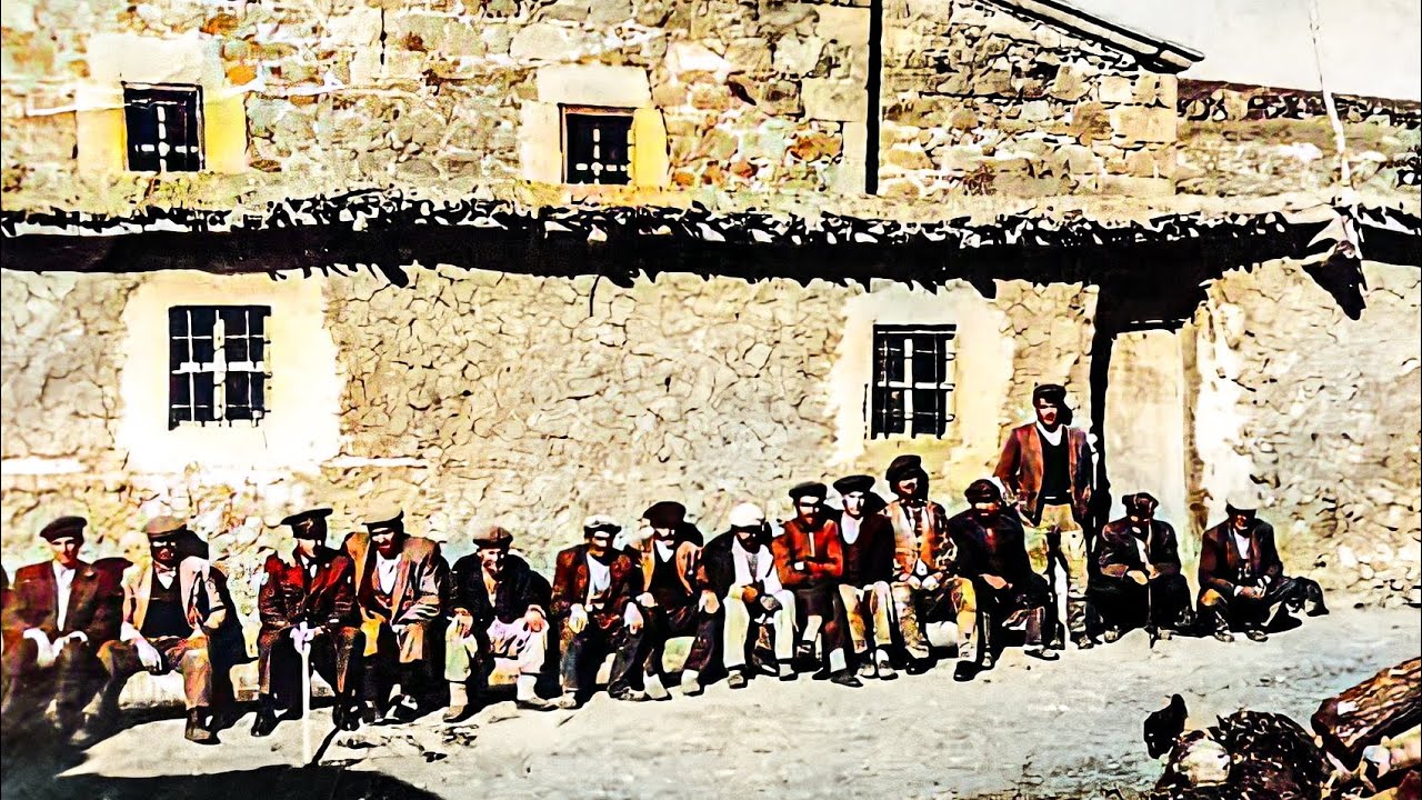 GARİPLER KÖYÜNDEN KARELER