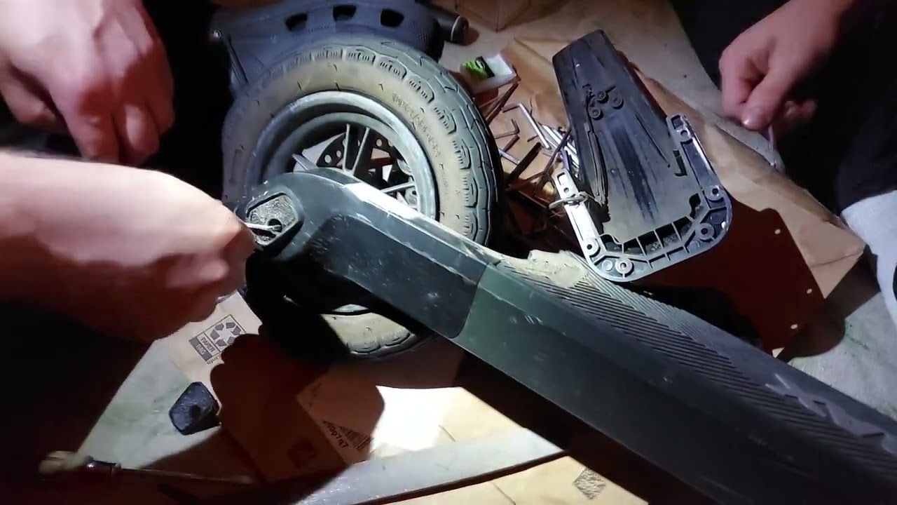 How to Remove the Rear Tire of the Gotrax G3+ (Gotrax G3 Plus) 
