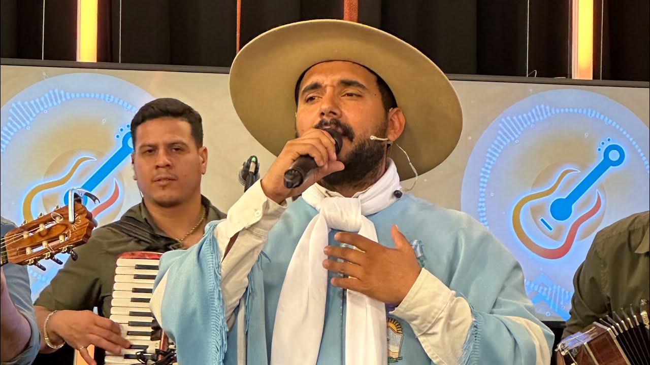 L&Aacute;ZARO CABALLERO - MODO AVI&Oacute;N - En Vivo PE&Ntilde;A ENTRE TODOS