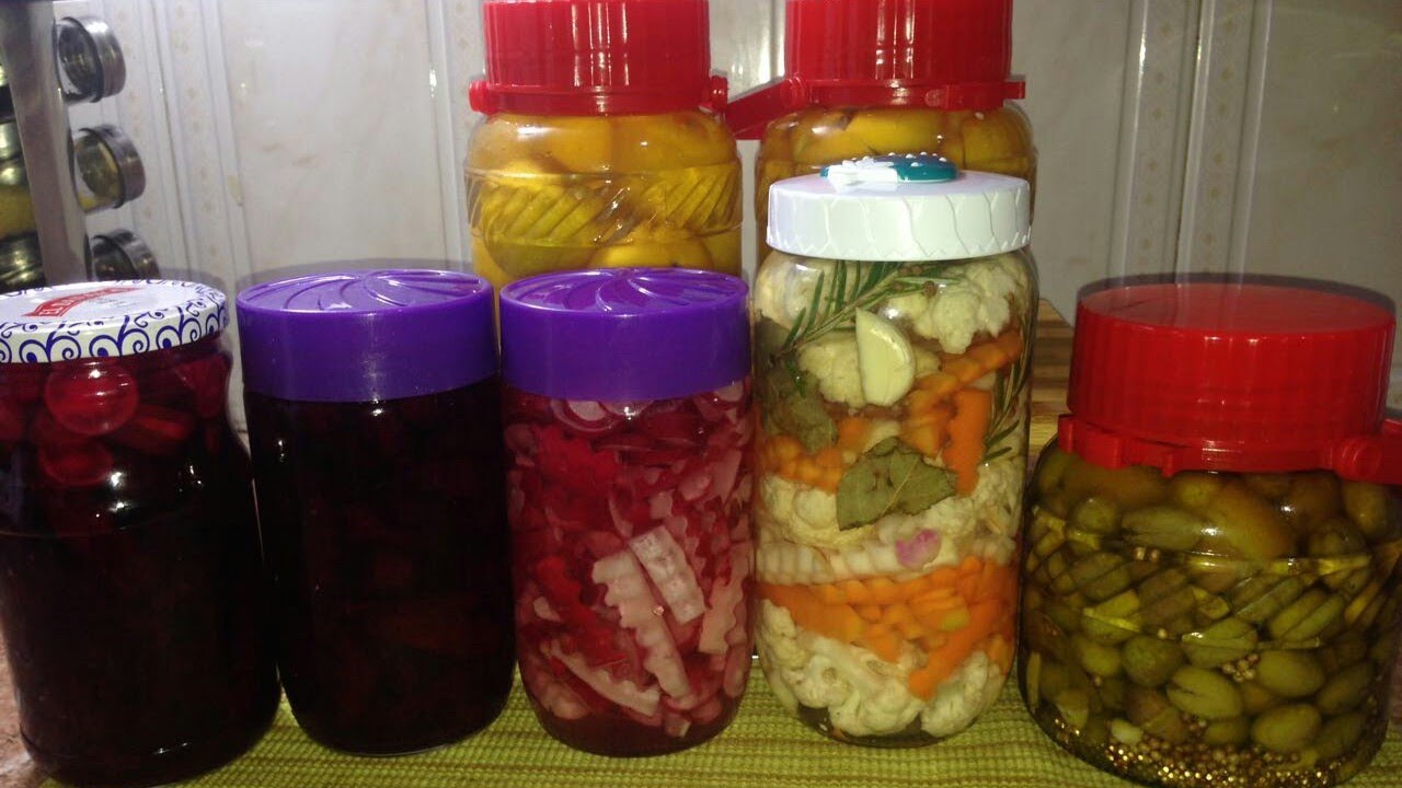 روتيني في تحضير المخللات حامض🍋 وزيتون وخضر مشكلة