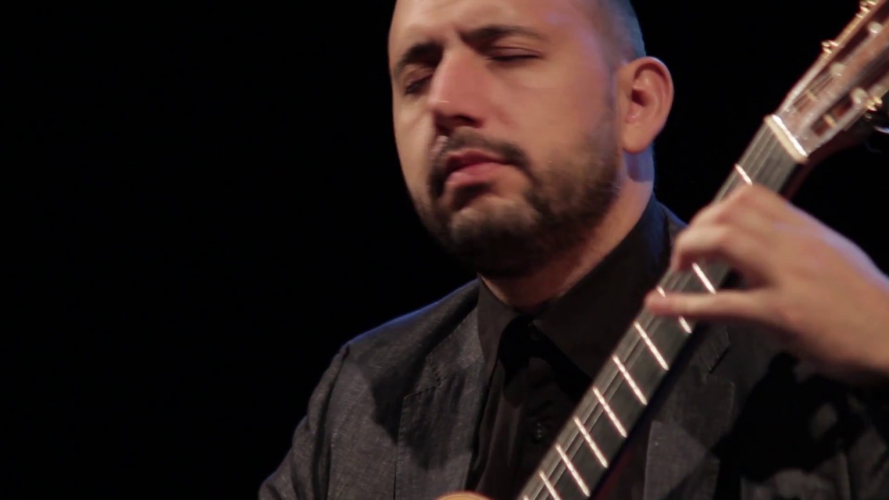 Cielo Abierto - Julio Azcano plays Quique Sinesi