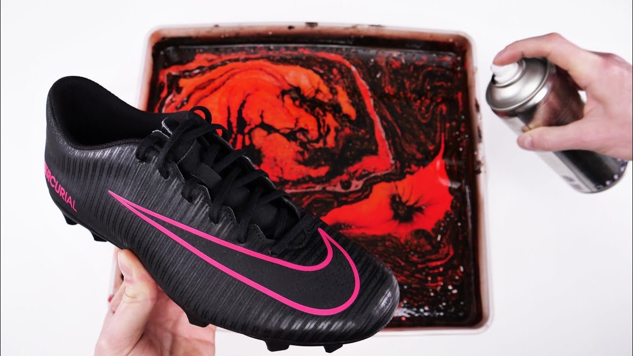 HYDRO Dipping NIKE Football Boots