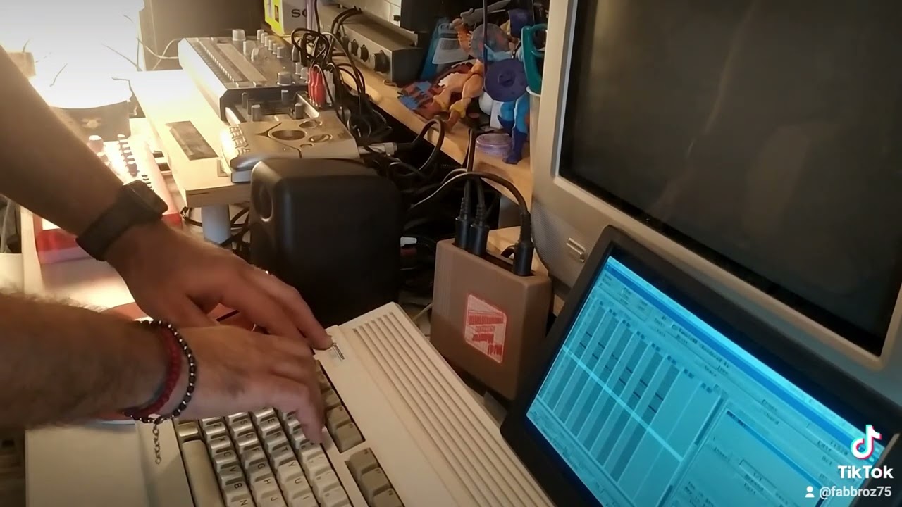 Amiga 1200 + Pistorm32 + Behringer RD6 and TD3 + Octamed Sound Studio