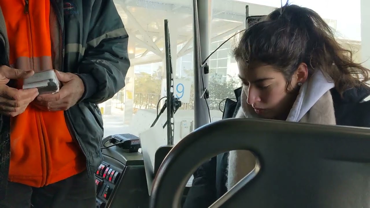 Bus ride from Wisconsin to O'hare Int'l Airport #rawvideo  #usa #winter #busride #travel #coachbus