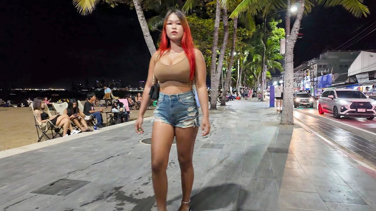 Pattaya Beach Road Walk (Amazing Beauties) - November 2025