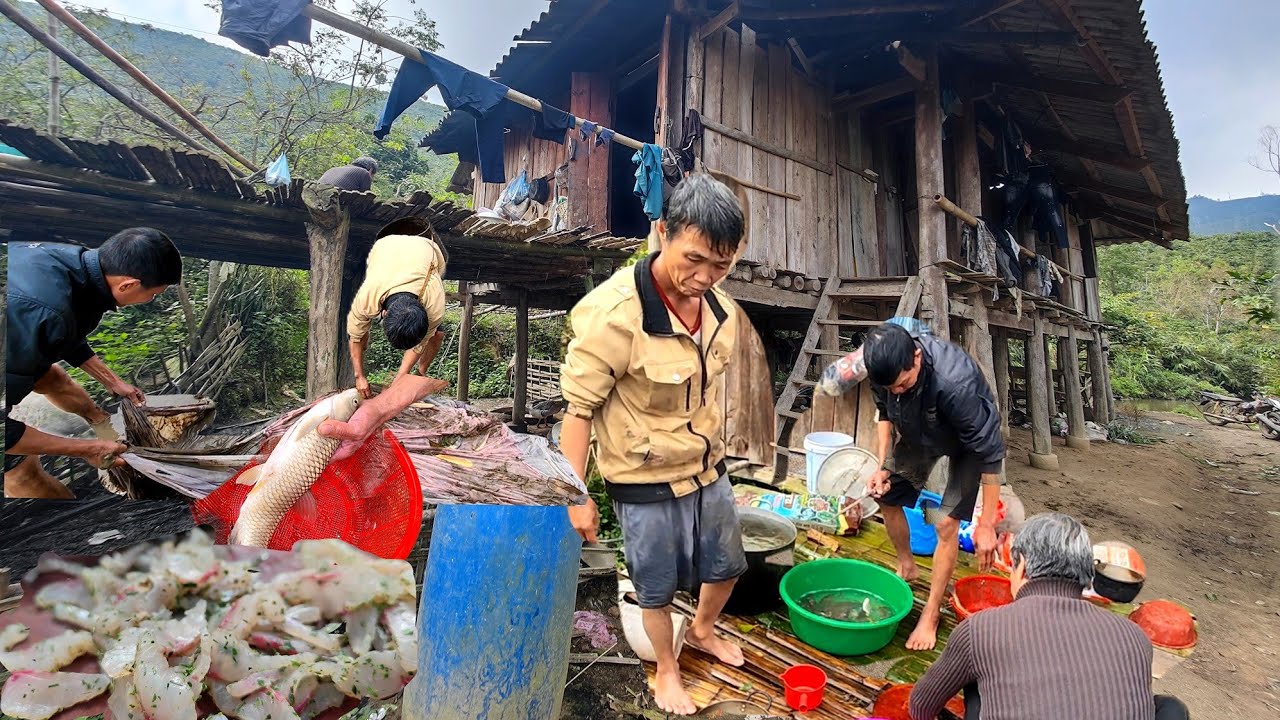 Ng&ocirc;i nh&agrave; sống biệt lập tr&ecirc;n đồi cao v&agrave; m&oacute;n gỏi c&aacute; nhảy tr&ecirc;n n&uacute;i.  Tộc TV