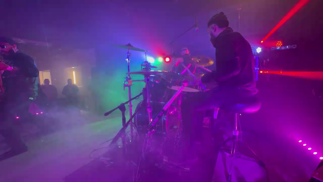 Smokeborn Blasphemy live                          Into oblivion 