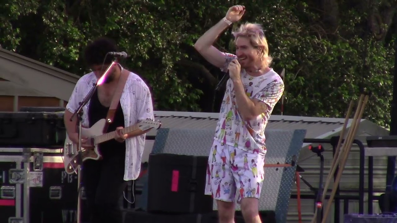 2023 04 30 Walk The Moon - Giants