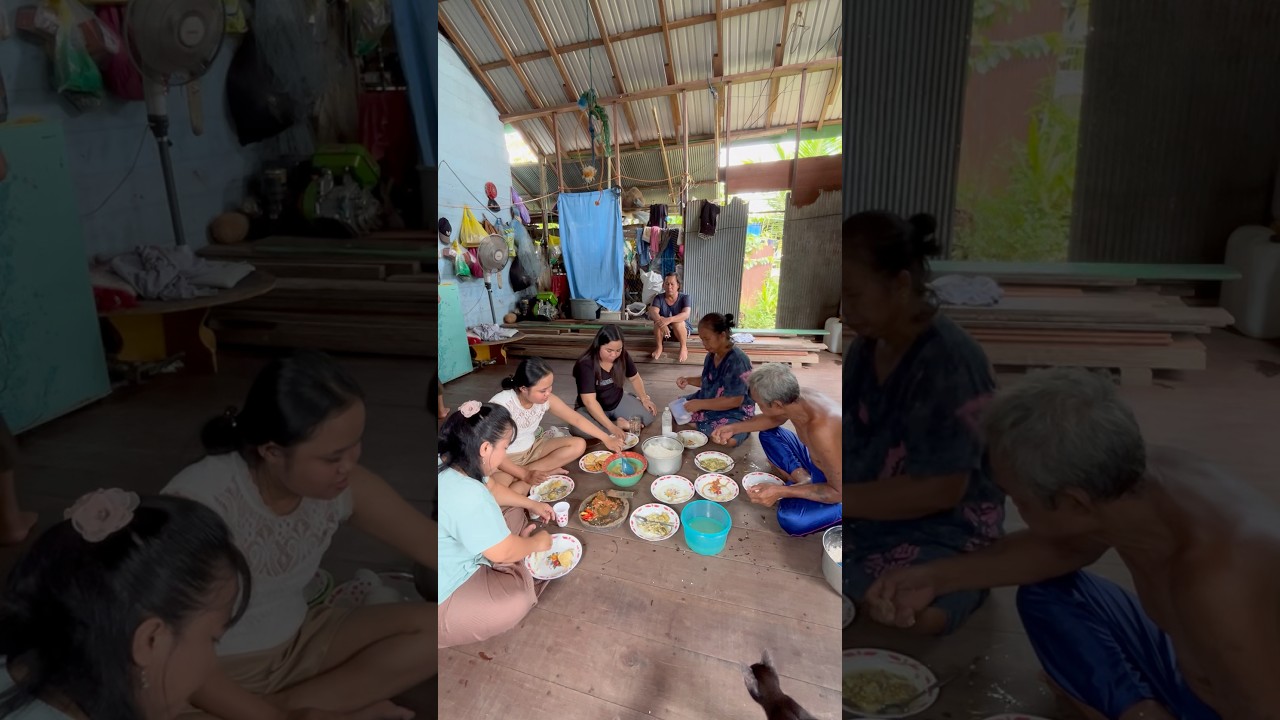 Pulang jualan makan2 dirumah mamak