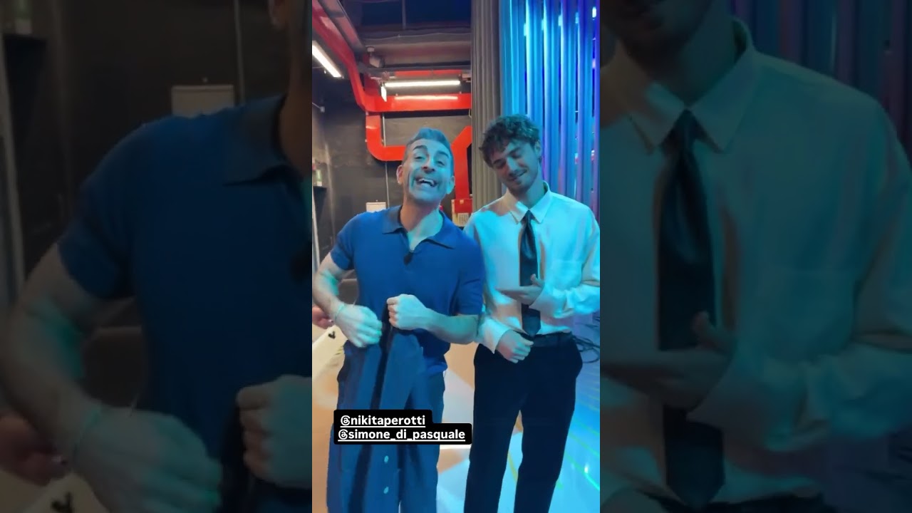 Andrea Delogu scherza con Simone di Pasquale e Nikita Perotti: "Due pilastri!" 